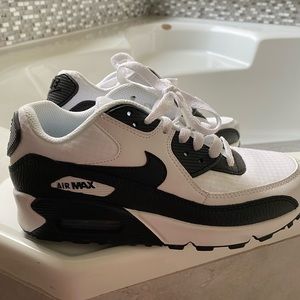 Nike Air Max 90 Size 6 womens